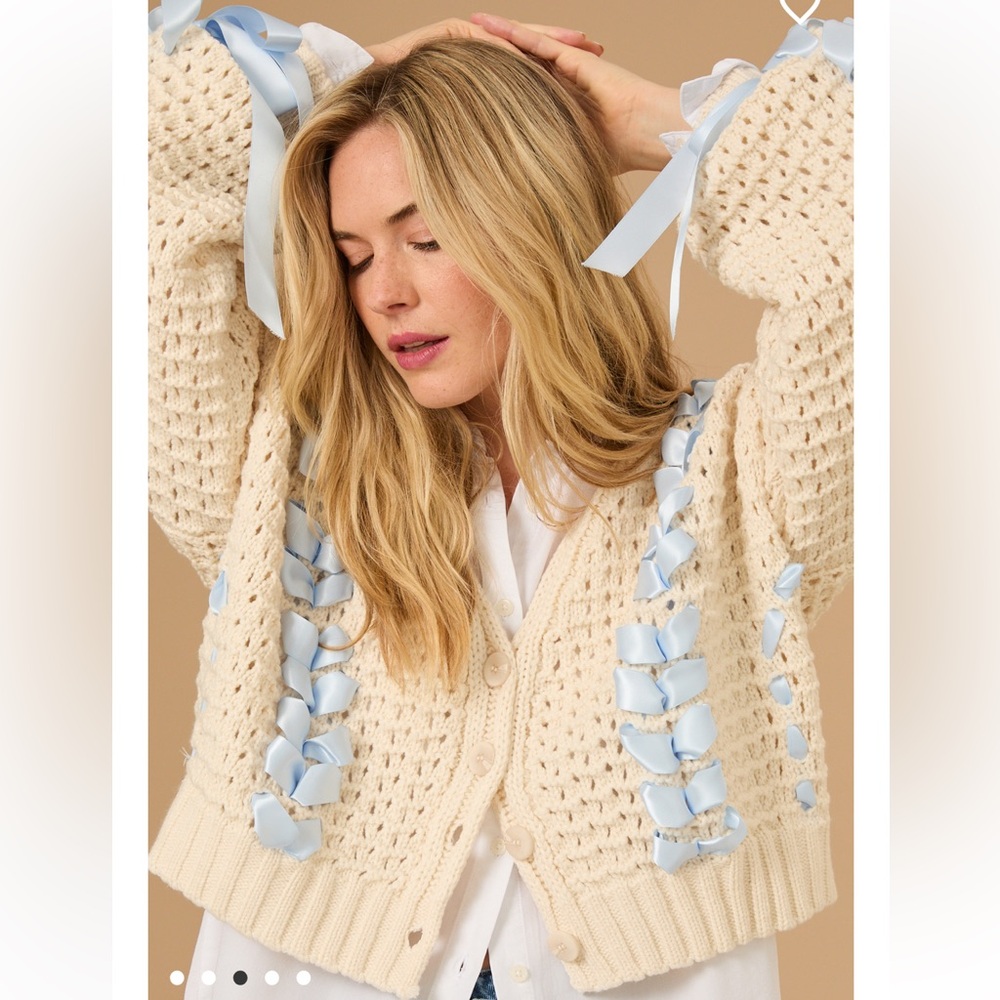 New with tags Altar’d State Carla Bow Cardigan - Picture 2 of 5